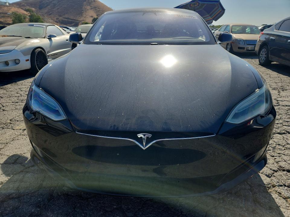 66411996 :رقم المزاد ، 5YJSA1E2XHF199562 vin ، 2017 Tesla Model S مزاد بيع