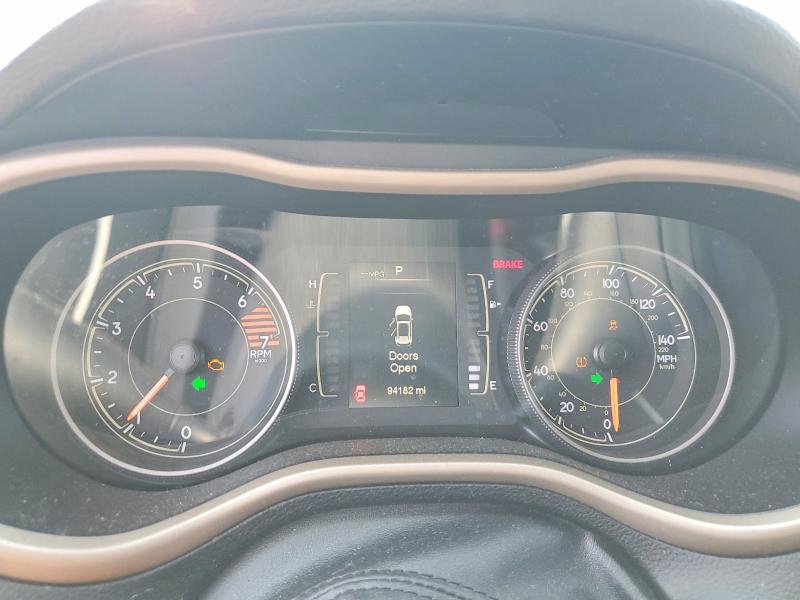 Продаж на аукціоні авто 2018 Jeep Cherokee, vin: 1C4PJLCBXJD588302, номер лоту: 64961396