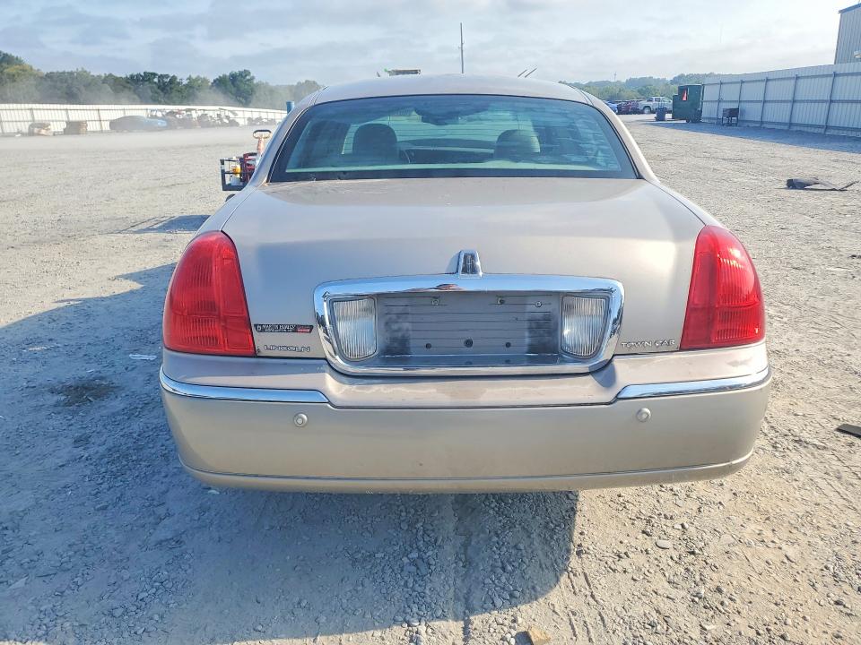 Aukcja sprzedaży 2003 Lincoln Town Car, vin: 1LNHM82W33Y670506, numer aukcji: 66799286