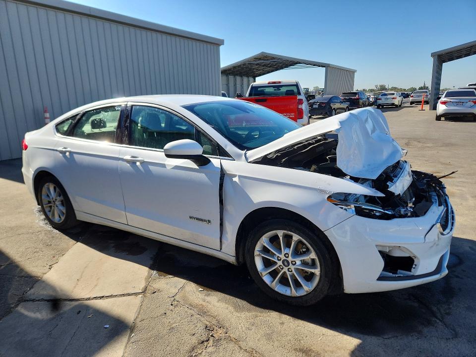 Продажа на аукционе авто 2019 Ford Fusion, vin: 3FA6P0LU3KR207771, номер лота: 62545196