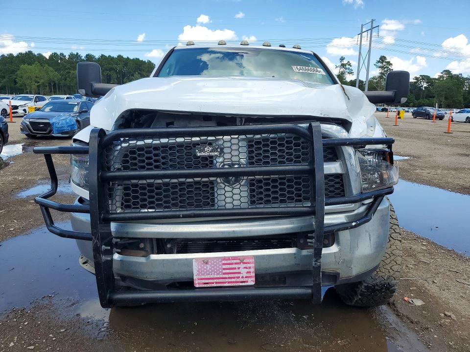 64666066 :رقم المزاد ، 3C6UR5CL9JG417034 vin ، 2018 Ram 2500 مزاد بيع
