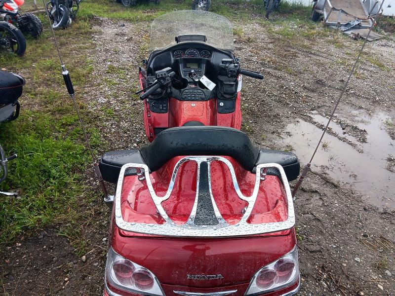 66263226 :رقم المزاد ، 1HFSC47G6AA901272 vin ، 2010 Honda Gl1800 مزاد بيع