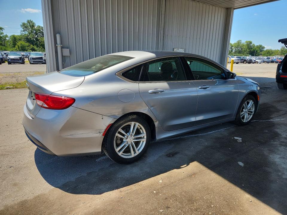 2015 Chrysler 200 მანქანა იყიდება აუქციონზე, vin: 1C3CCCFBXFN623303, აუქციონის ნომერი: 61411736