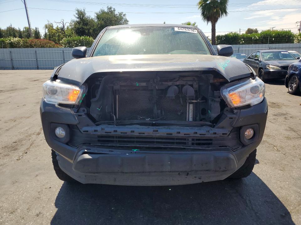 64293656 :رقم المزاد ، 3TMAZ5CN7NM189989 vin ، 2022 Toyota Tacoma مزاد بيع