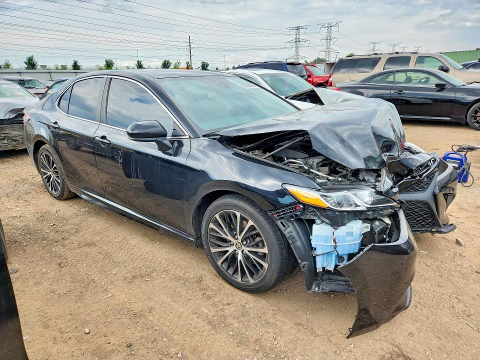 63842666 :رقم المزاد ، 4T1G11AK5LU990637 vin ، 2020 Toyota Camry مزاد بيع