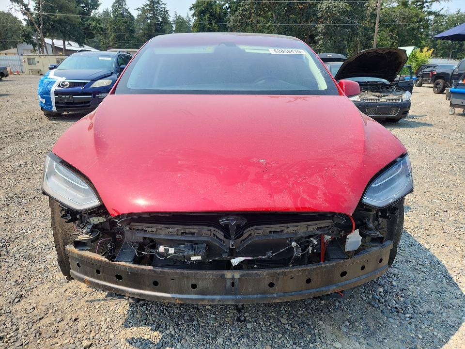 2016 Tesla Model X მანქანა იყიდება აუქციონზე, vin: 5YJXCAE41GF010782, აუქციონის ნომერი: 62868416