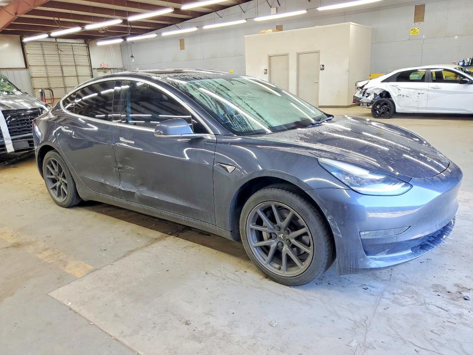 Продажа на аукционе авто 2018 Tesla Model 3, vin: 5YJ3E1EA3JF033616, номер лота: 67023706
