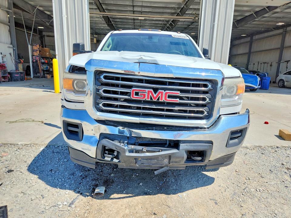 65348356 :رقم المزاد ، 1GT421C88FF642183 vin ، 2015 Gmc Sierra مزاد بيع