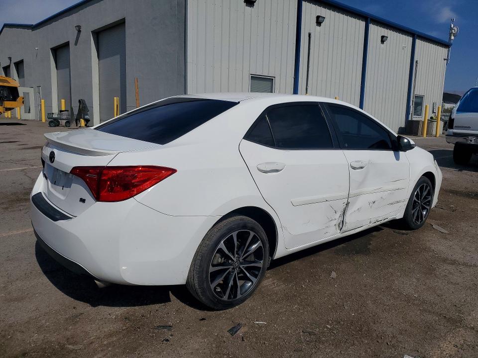 65028966 :رقم المزاد ، 2T1BURHEXHC843495 vin ، 2017 Toyota Corolla مزاد بيع