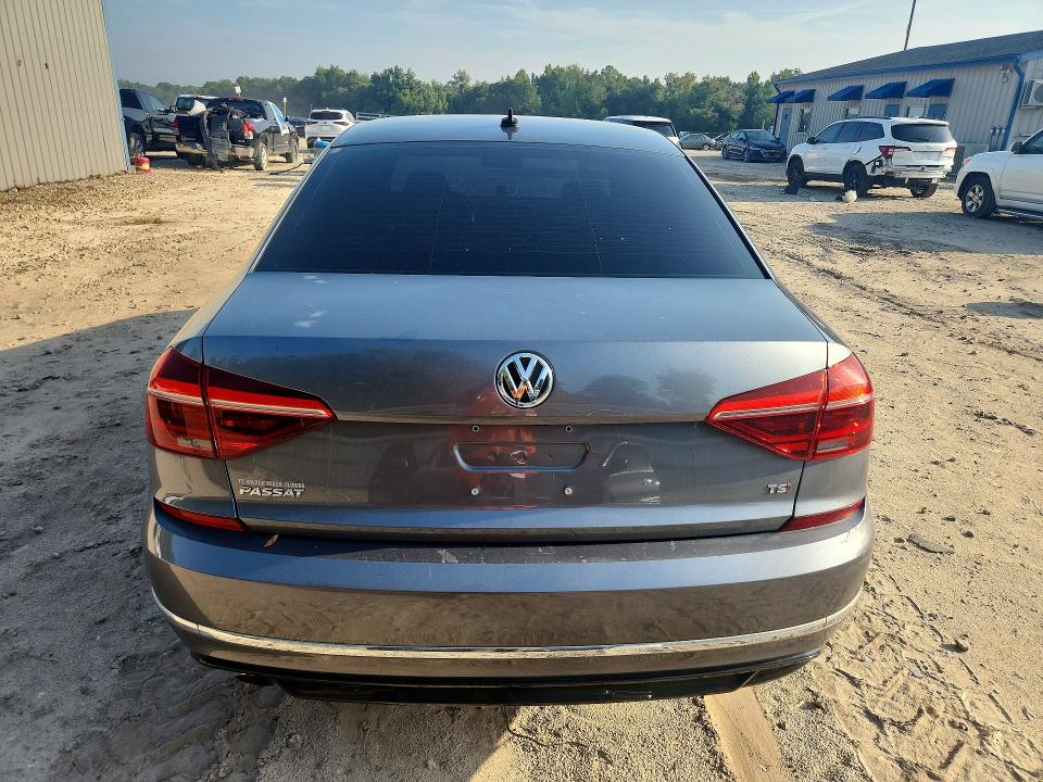 Продаж на аукціоні авто 2018 Volkswagen Passat, vin: 1VWAA7A39JC028458, номер лоту: 65177916