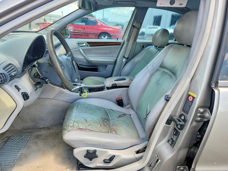 64769276 :رقم المزاد ، WDBRF61J24E015252 vin ، 2004 Mercedes-benz C مزاد بيع