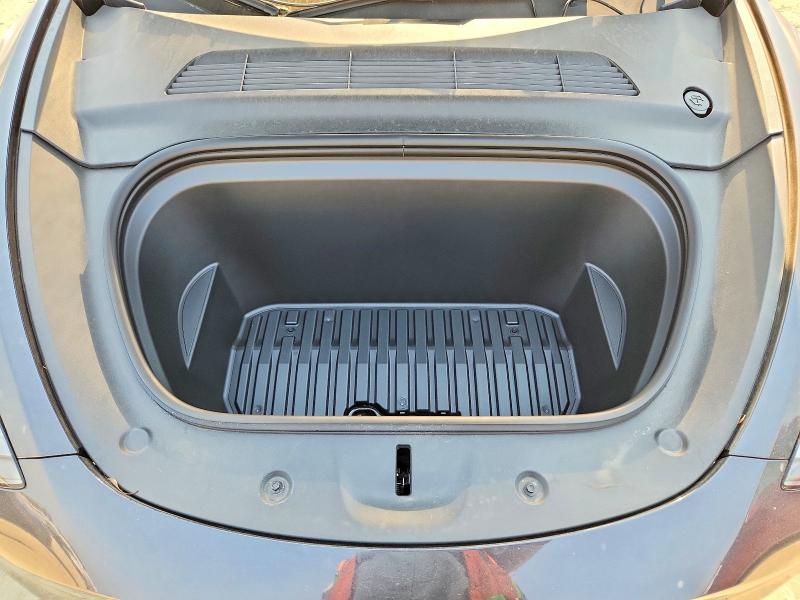 66390586 :رقم المزاد ، 7SAYGDED3SF317702 vin ، 2025 Tesla Model Y مزاد بيع