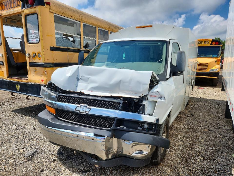 63346976 :رقم المزاد ، 1GB0GRFF0H1164855 vin ، 2017 Chevrolet Express G3500 مزاد بيع