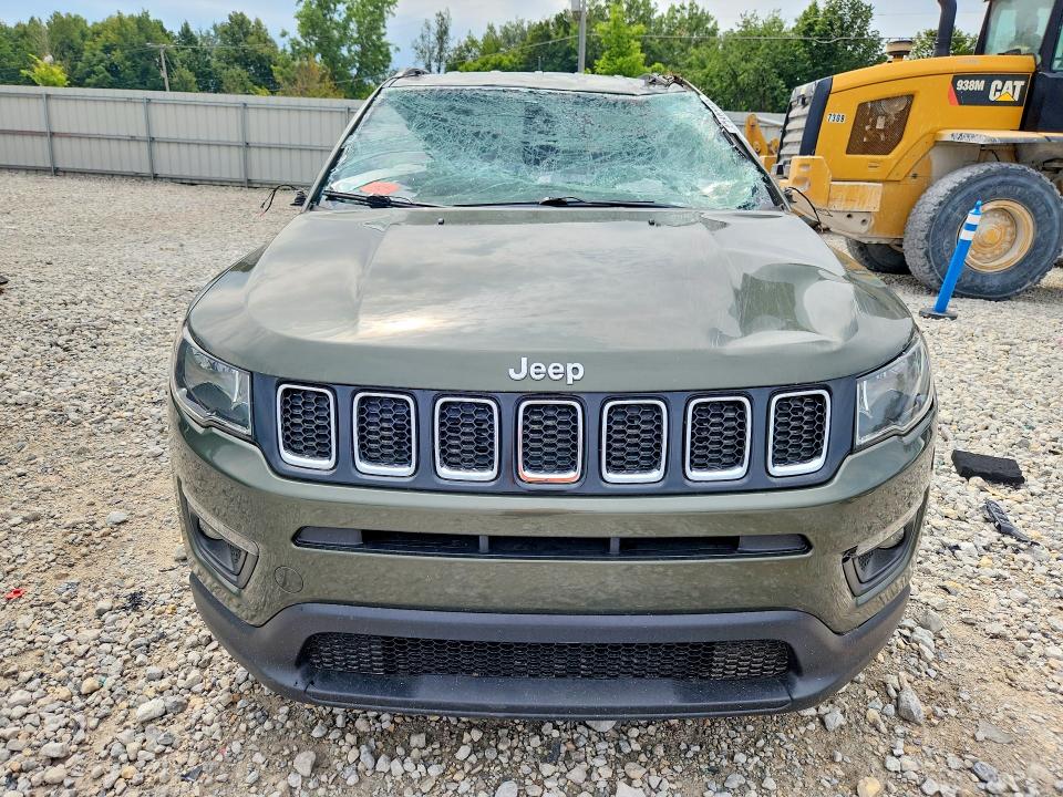 67137556 :رقم المزاد ، 3C4NJDBB0JT223460 vin ، 2018 Jeep Compass مزاد بيع