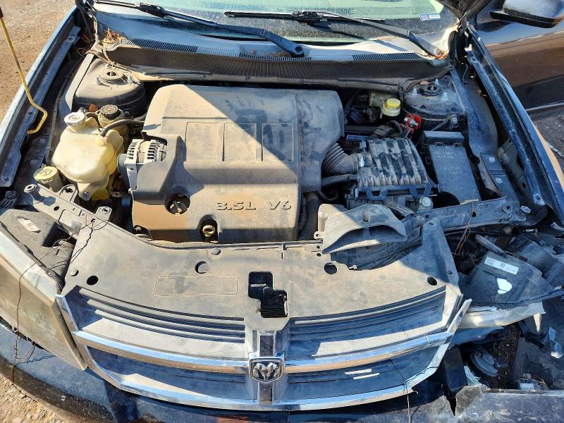 64572606 :رقم المزاد ، 1B3LC76M28N638113 vin ، 2008 Dodge Avenger مزاد بيع