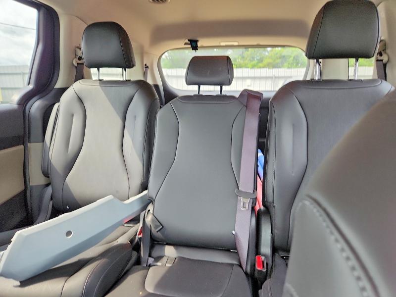 65842096 :رقم المزاد ، KNDNB5K37T6611617 vin ، 2026 Kia Carnival مزاد بيع