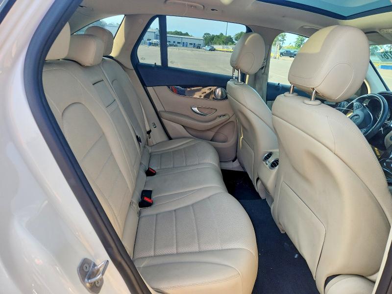 64549976 :رقم المزاد ، WDC0G4KB9HV007586 vin ، 2017 Mercedes-benz Glc مزاد بيع