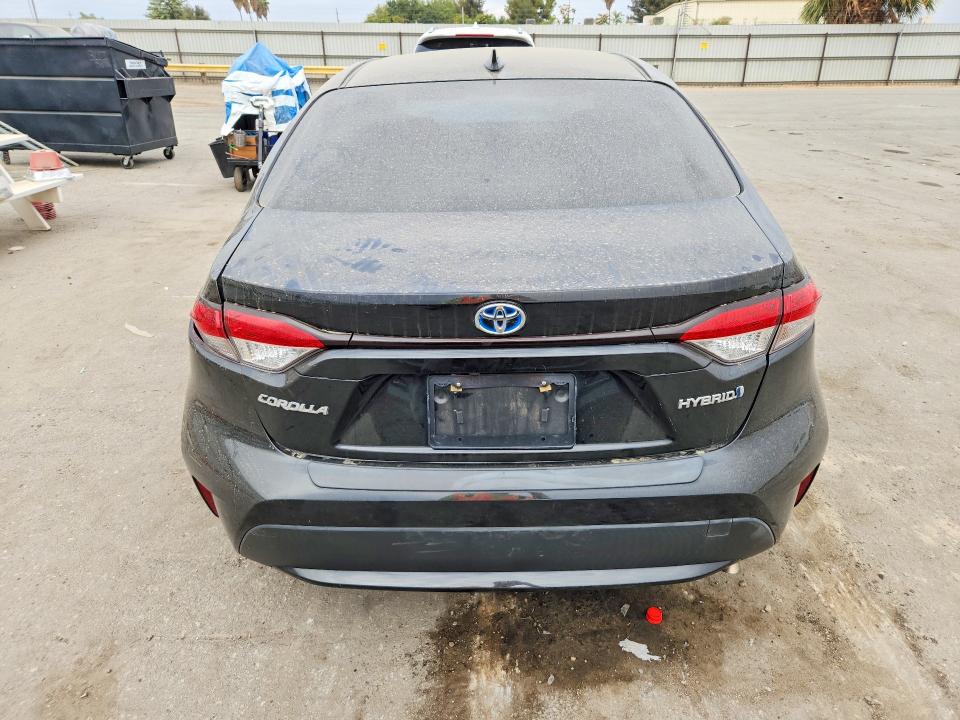 65031706 :رقم المزاد ، JTDEAMDE9MJ026807 vin ، 2021 Toyota Corolla مزاد بيع