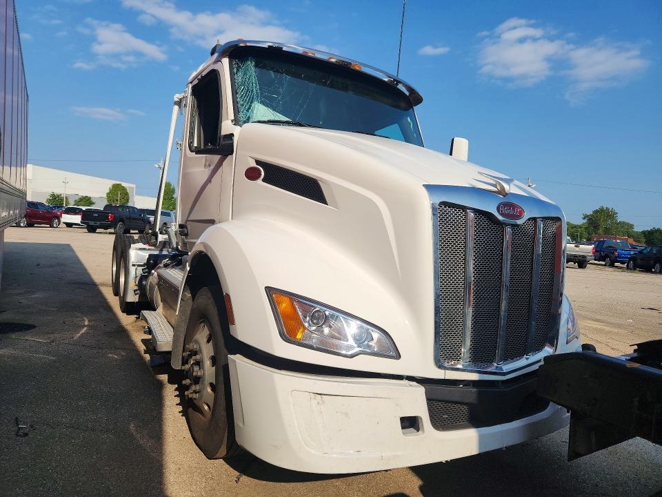 64440236 :رقم المزاد ، 1XPBDP9X4TD798911 vin ، 2026 Peterbilt 579 مزاد بيع