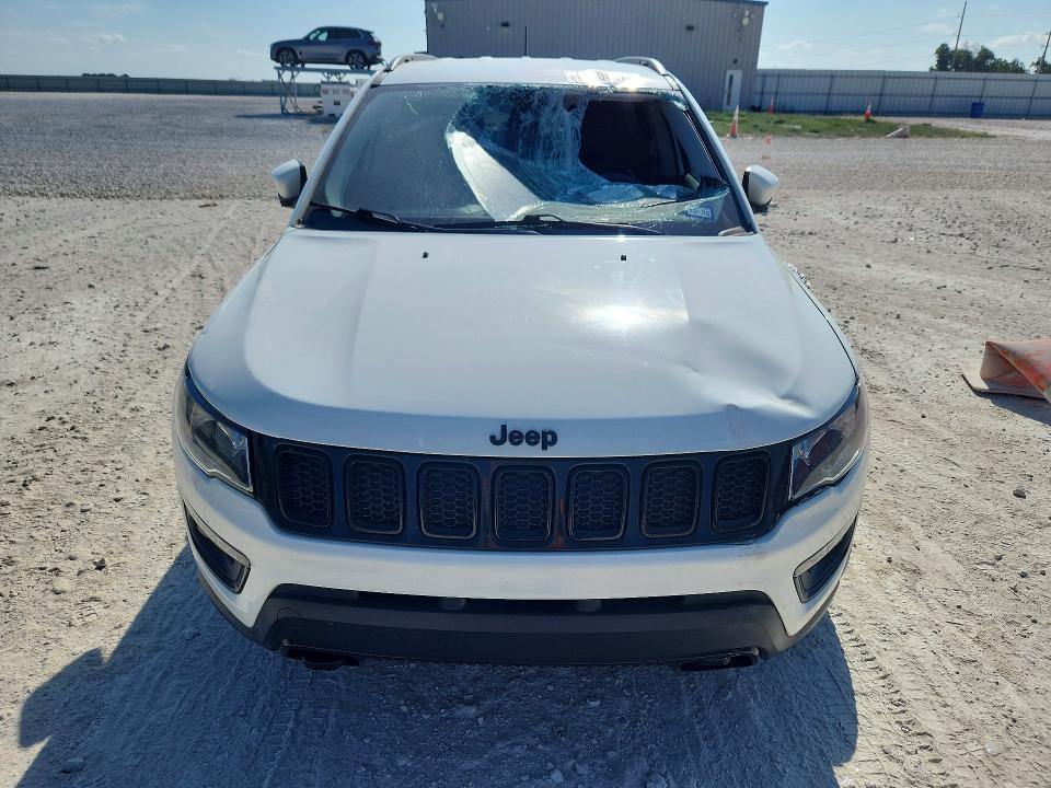 64308376 :رقم المزاد ، 3C4NJDAB4KT703410 vin ، 2019 Jeep Compass مزاد بيع