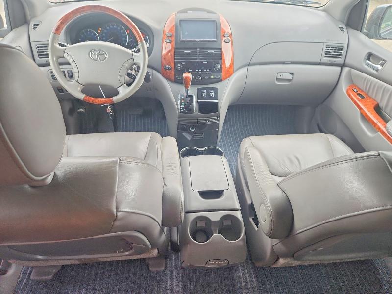 2008 Toyota Sienna მანქანა იყიდება აუქციონზე, vin: 5TDBK22C58S010327, აუქციონის ნომერი: 65060346