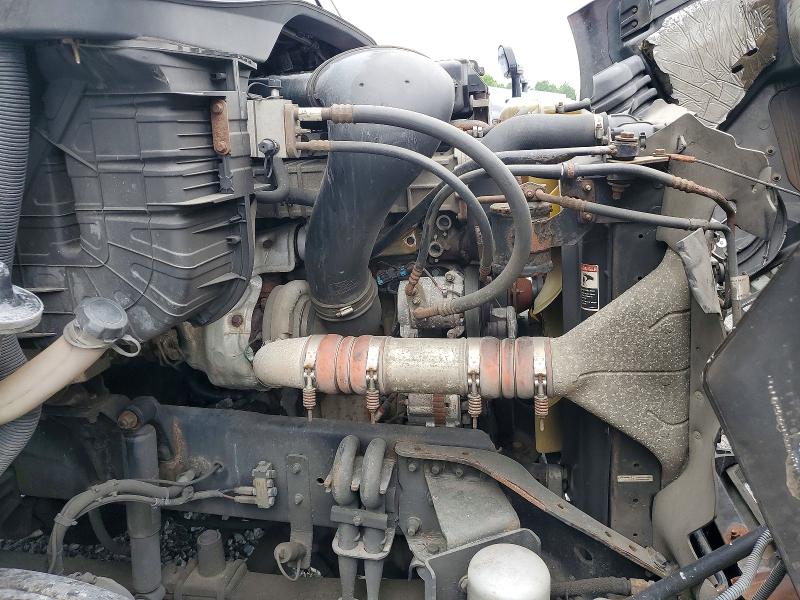 66000546 :رقم المزاد ، 1FUBGBDV2HLHH2247 vin ، 2017 Freightliner Cascadia 113 مزاد بيع