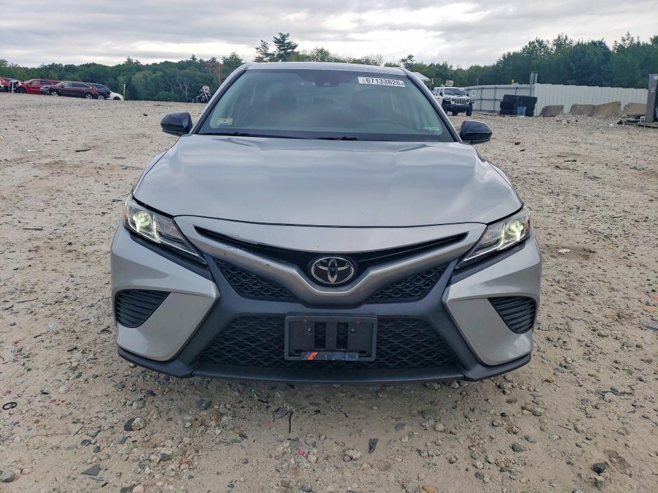 67133826 :رقم المزاد ، 4T1G11AK2LU327221 vin ، 2020 Toyota Camry مزاد بيع