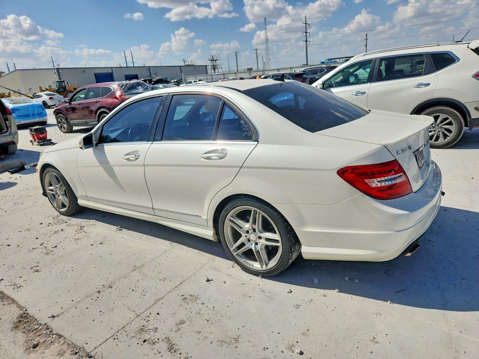 Продажа на аукционе авто 2014 Mercedes-benz C, vin: WDDGF5HB7EA924622, номер лота: 65534086