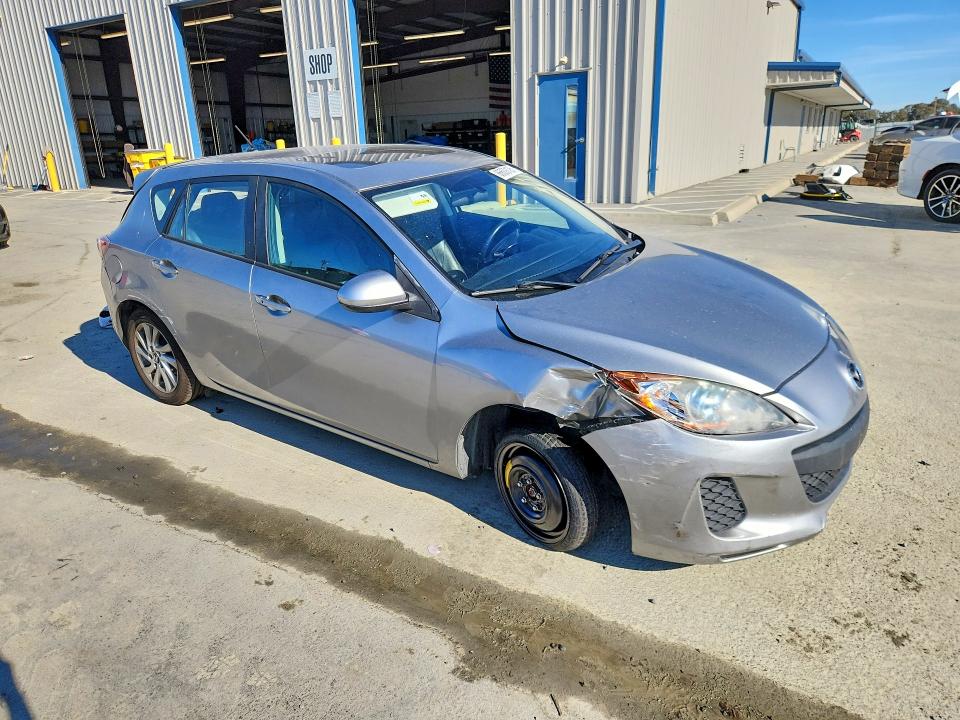 66609126 :رقم المزاد ، JM1BL1MP8D1831999 vin ، 2013 Mazda 3 مزاد بيع