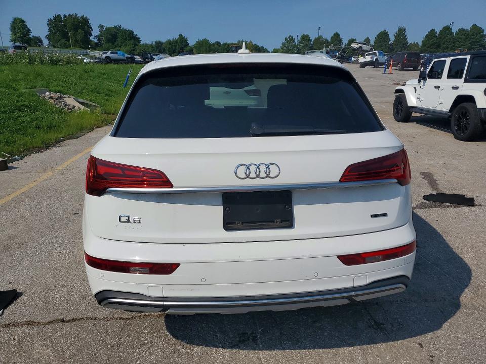 64001946 :رقم المزاد ، WA1BAAFY8M2105785 vin ، 2021 Audi Q5 مزاد بيع