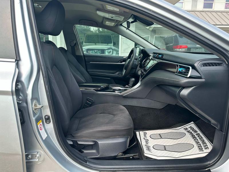 Продаж на аукціоні авто 2018 Toyota Camry, vin: 4T1B11HK5JU584516, номер лоту: 65194946