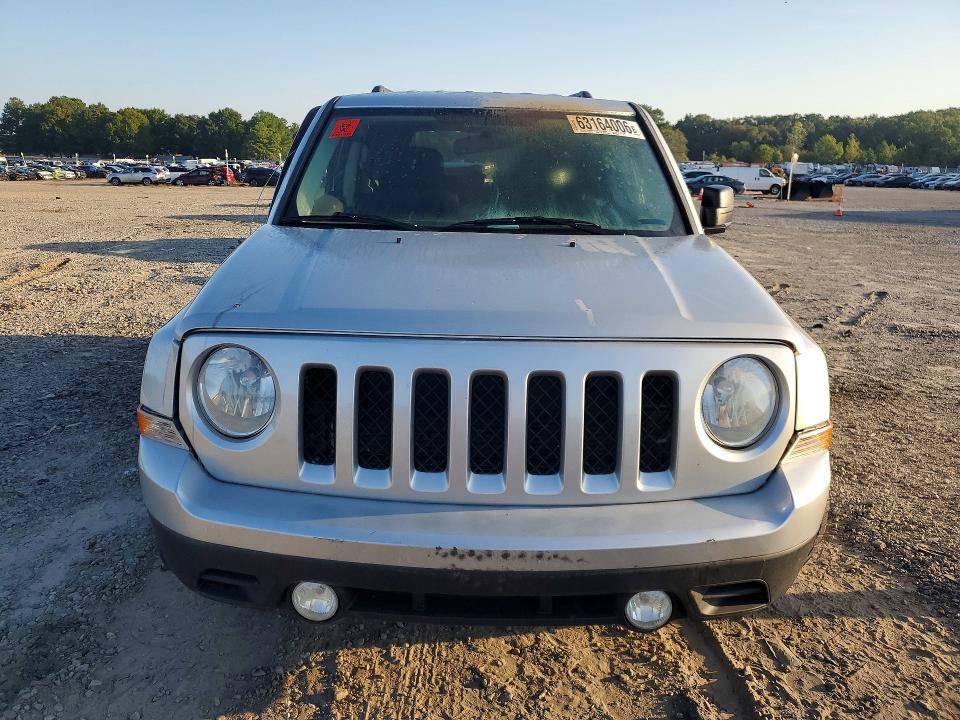 63164006 :رقم المزاد ، 1J4NF1GB6BD152680 vin ، 2011 Jeep Patriot مزاد بيع