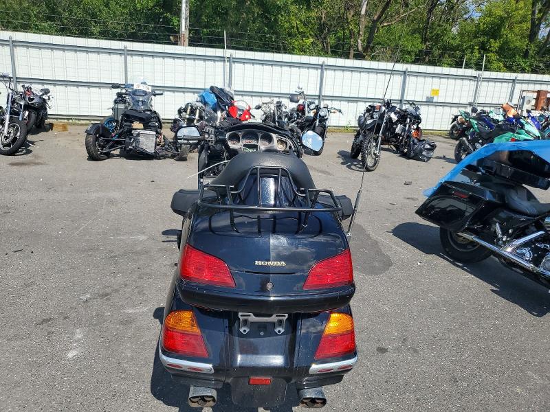 2001 Honda Gl1800 მანქანა იყიდება აუქციონზე, vin: 1HFSC47081A003372, აუქციონის ნომერი: 63897316