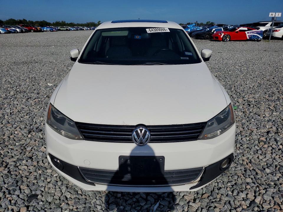 64389066 :رقم المزاد ، 3VWLL7AJ3CM367414 vin ، 2012 Volkswagen Jetta مزاد بيع