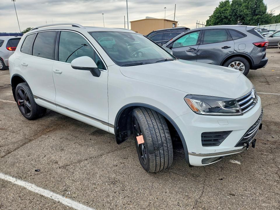 Продаж на аукціоні авто 2017 Volkswagen Touareg, vin: WVGRF7BP3HD005668, номер лоту: 65453356