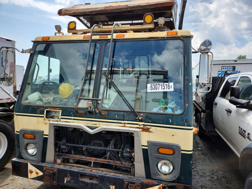 2008 Mack 600 მანქანა იყიდება აუქციონზე, vin: 1M2AU02C88M001560, აუქციონის ნომერი: 63071516