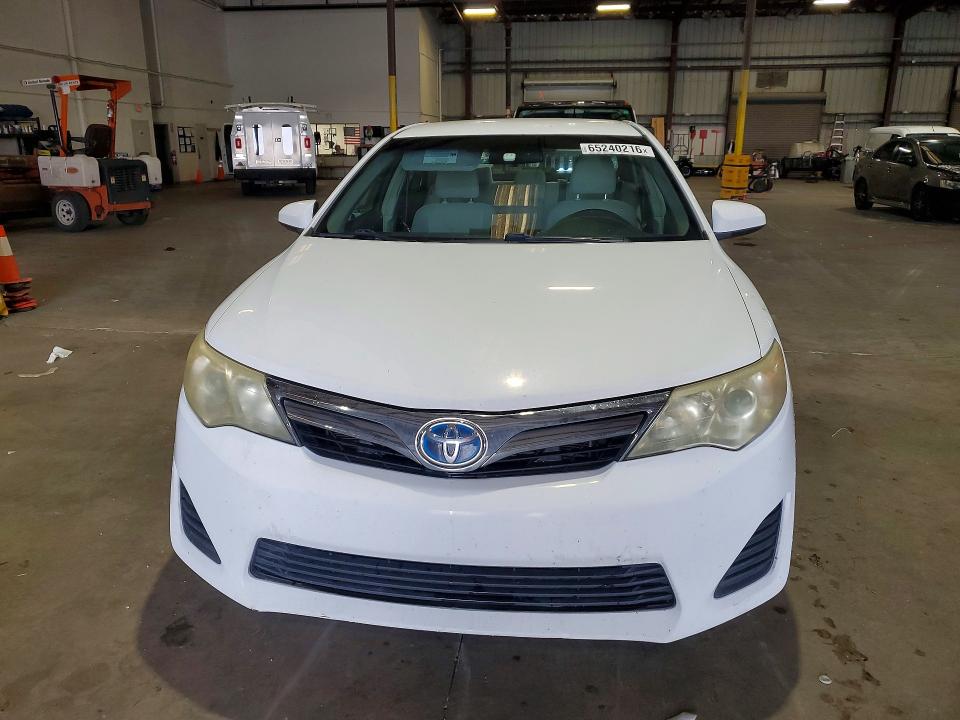 2013 Toyota Camry Hybrid მანქანა იყიდება აუქციონზე, vin: 4T1BD1FK0DU087565, აუქციონის ნომერი: 65240216