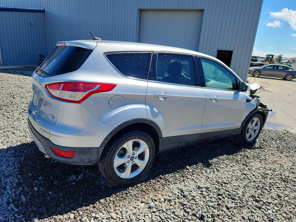 2015 Ford Escape მანქანა იყიდება აუქციონზე, vin: 1FMCU9G95FUA09946, აუქციონის ნომერი: 67137796