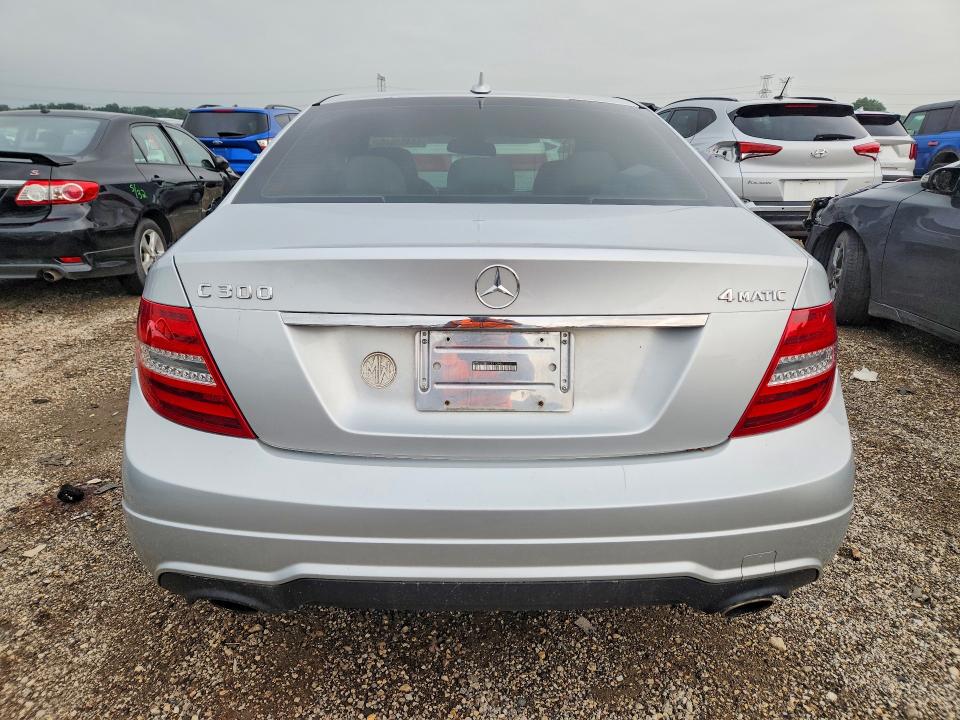 Продажа на аукционе авто 2012 Mercedes-benz C, vin: WDDGF8BBXCA713986, номер лота: 64483646