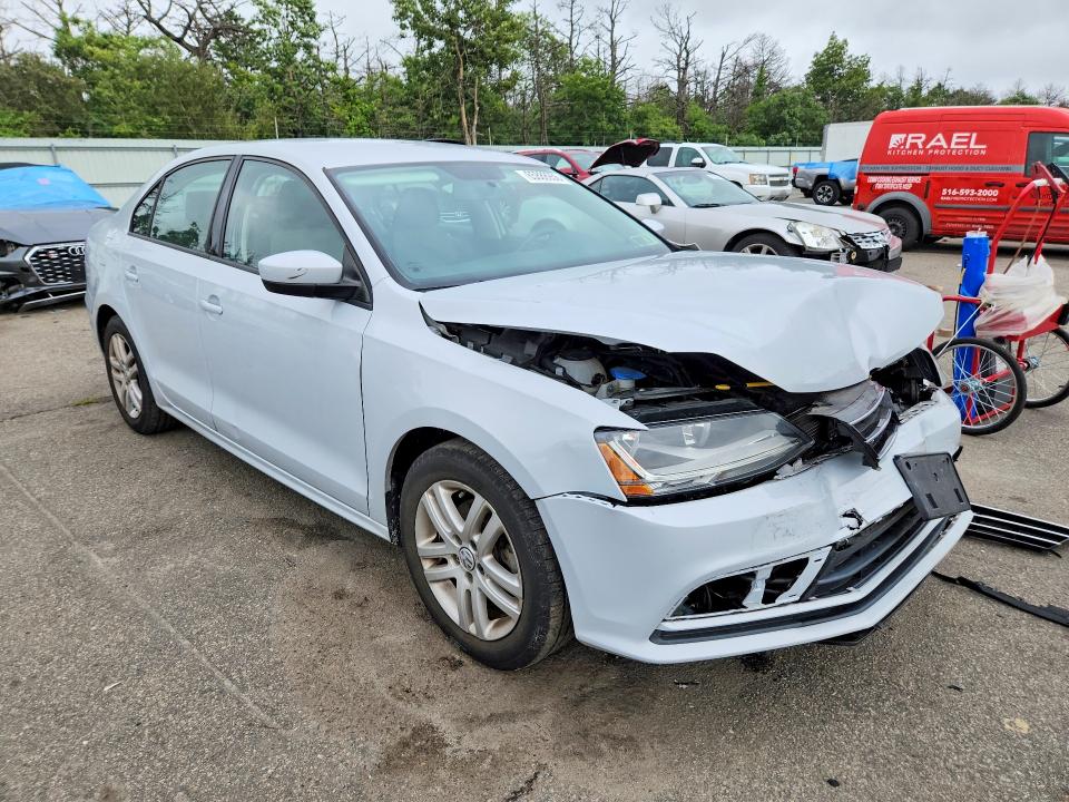 65888956 :رقم المزاد ، 3VW2B7AJ4JM217467 vin ، 2018 Volkswagen Jetta مزاد بيع