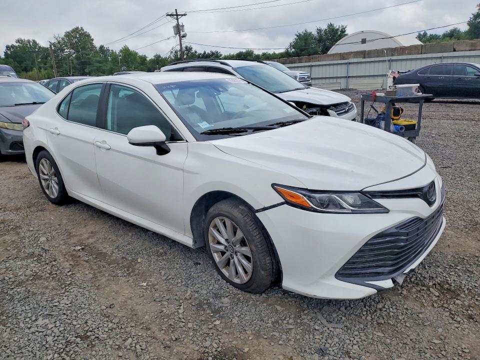 2019 Toyota Camry მანქანა იყიდება აუქციონზე, vin: 4T1B11HK0KU252498, აუქციონის ნომერი: 65563576
