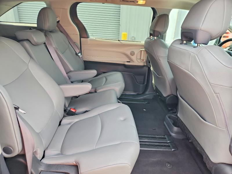 Продажа на аукционе авто 2024 Toyota Sienna, vin: 5TDYRKEC6RS206070, номер лота: 63994896