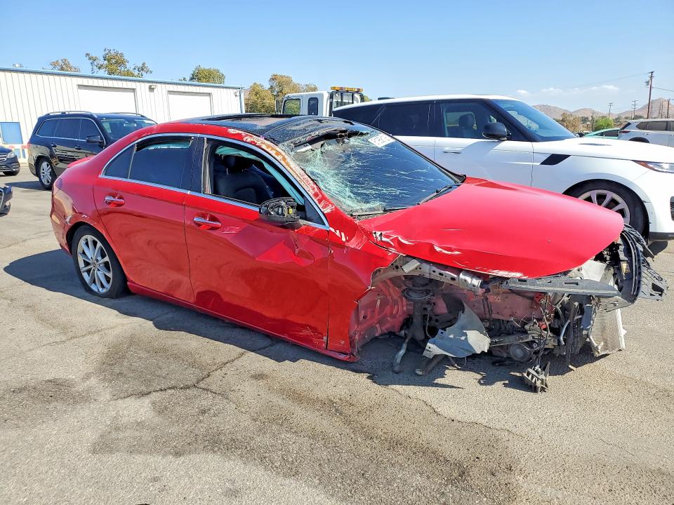 Продажа на аукционе авто 2020 Mercedes-benz A, vin: WDD3G4EBXLW039003, номер лота: 61958126