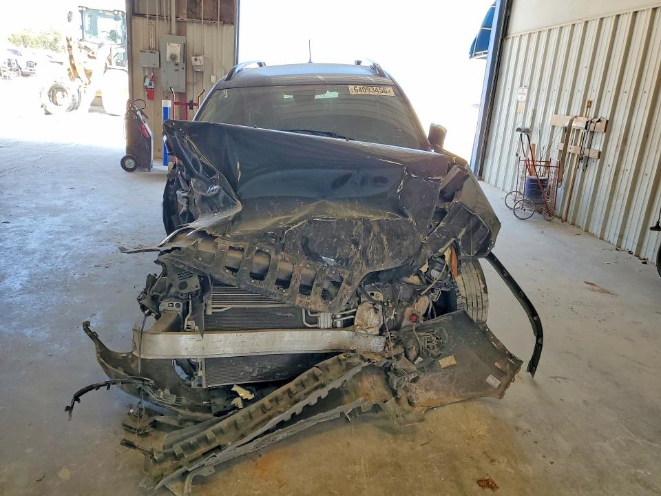 64093456 :رقم المزاد ، 1C4PJLLB5LD577226 vin ، 2020 Jeep Cherokee مزاد بيع