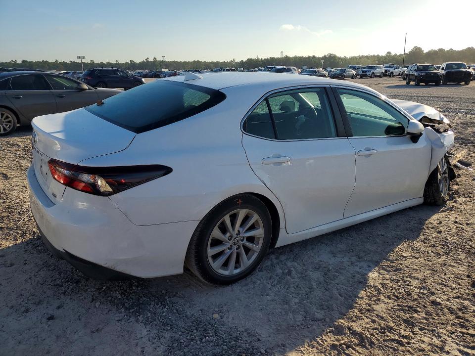 Aukcja sprzedaży 2022 Toyota Camry, vin: 4T1C11AK9NU641188, numer aukcji: 65680536