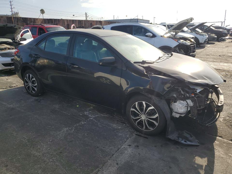 64133216 :رقم المزاد ، 2T1BURHE4FC417346 vin ، 2015 Toyota Corolla مزاد بيع