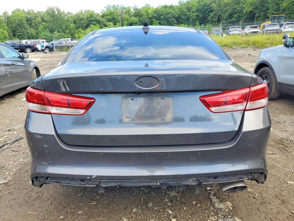 62993846 :رقم المزاد ، 5XXGT4L36HG160042 vin ، 2017 Kia Optima مزاد بيع