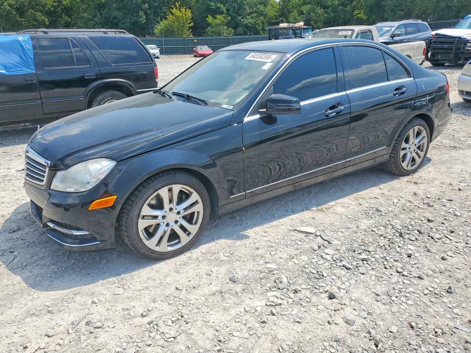 2013 Mercedes-benz C მანქანა იყიდება აუქციონზე, vin: WDDGF8AB9DR260786, აუქციონის ნომერი: 64550396