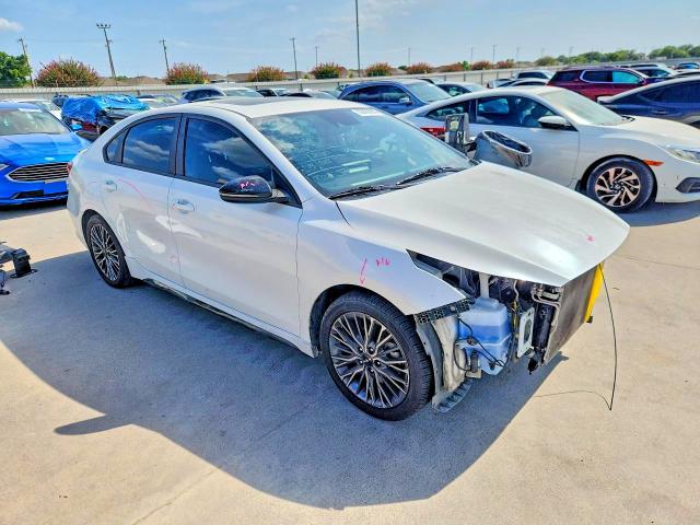 63896996 :رقم المزاد ، 3KPF54AD8RE717559 vin ، 2024 Kia Forte مزاد بيع