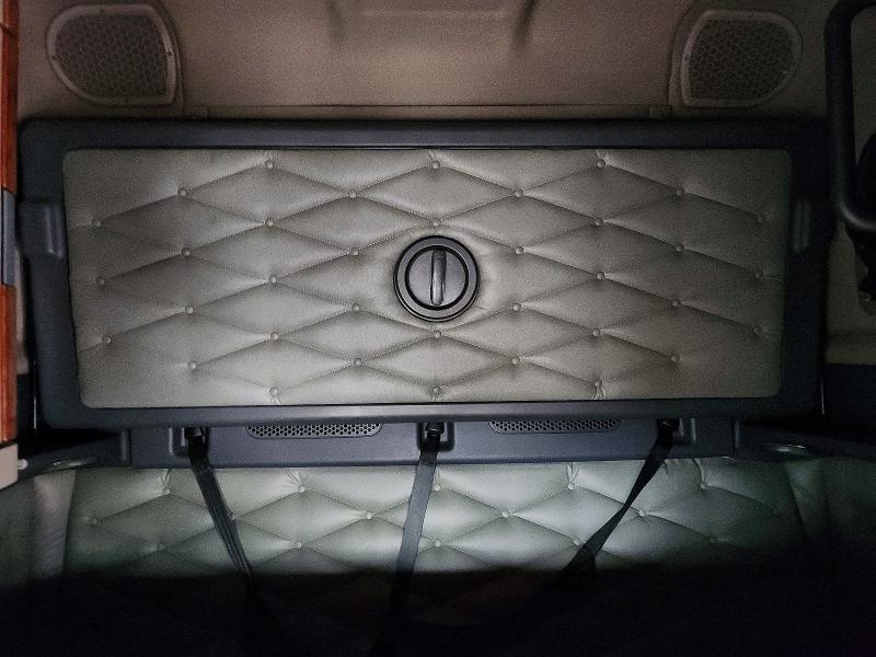 2018 Freightliner Cascadia 125 მანქანა იყიდება აუქციონზე, vin: 3AKJGLDR5JSJH8828, აუქციონის ნომერი: 64084226